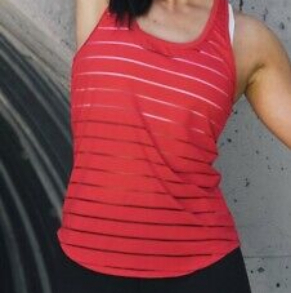 Zyia Active Tank Top Women XXL 2XL Red Sheer Striped Racerback Havana NEW